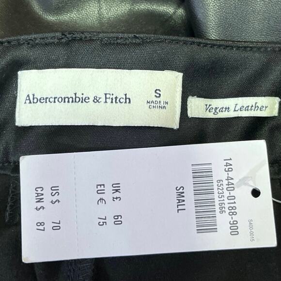 NEW Abercrombie & Fitch Black Vegan Faux Leather High Waist Bermuda Shorts Sz S - Picture 4 of 5
